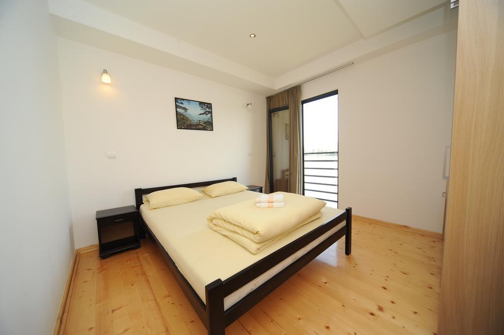 B&B Botel Charlie Beograd Ruang foto