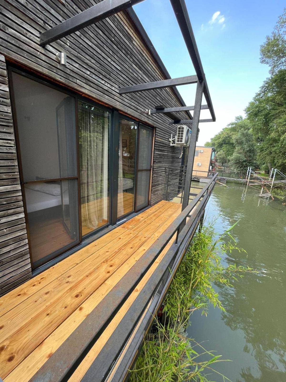 B&B Botel Charlie Beograd Ruang foto